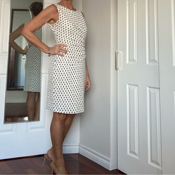 Dressy black and white sleeveless dress - Picture 1 of 7